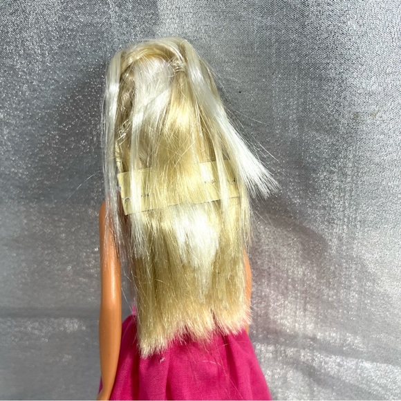 Simba Doll - Steffi Fashion Doll with Pink Heart Dress Outfit 12" - Picture 4 of 5